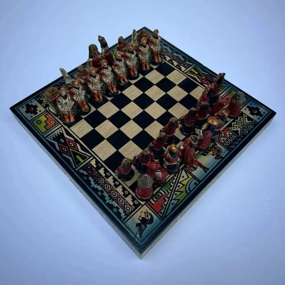 NEW Handcrafted by Artisans in Peru Inca Vs Conquistador Chess Set - Picture 5 of 12